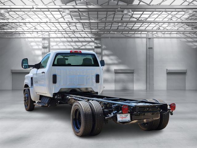 2024 Chevrolet Silverado Chassis Cab Vehicle Photo in ENNIS, TX 75119-5114