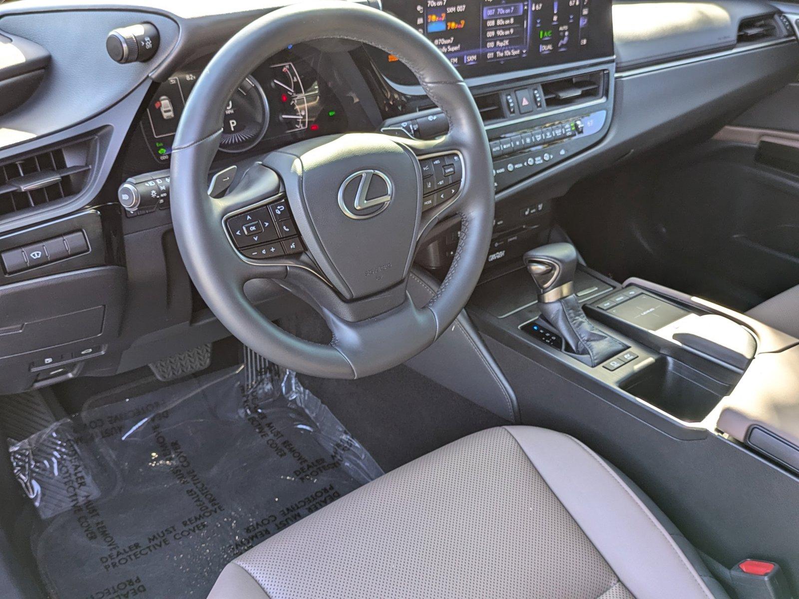 2022 Lexus ES 300h Vehicle Photo in Clearwater, FL 33761