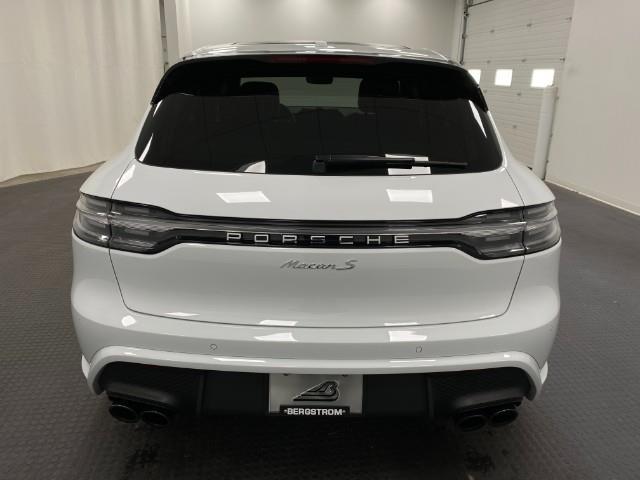 2022 Porsche Macan Vehicle Photo in Appleton, WI 54913