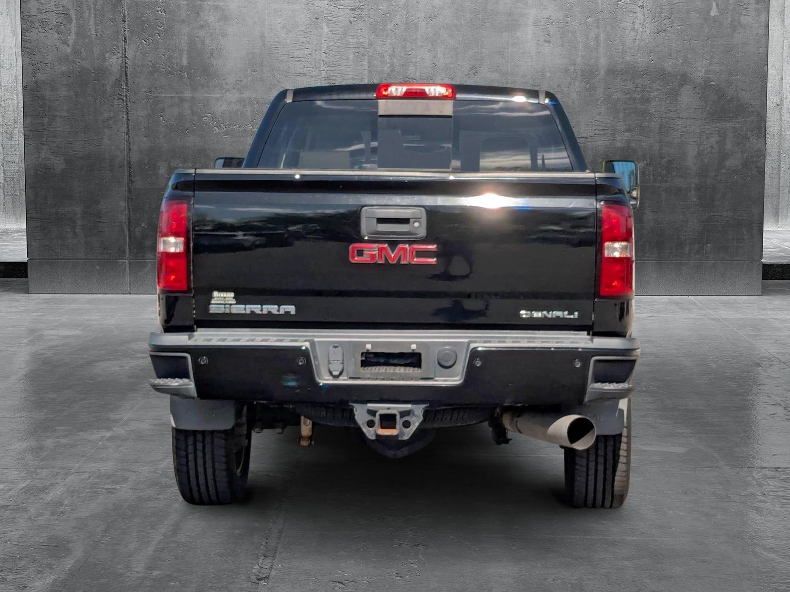 2019 GMC Sierra 2500 HD Vehicle Photo in St. Petersburg, FL 33713