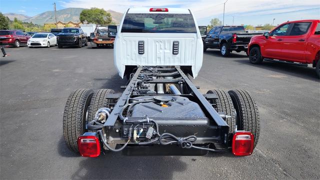 2025 Chevrolet Silverado 3500 HD Chassis Cab Vehicle Photo in FLAGSTAFF, AZ 86001-6214