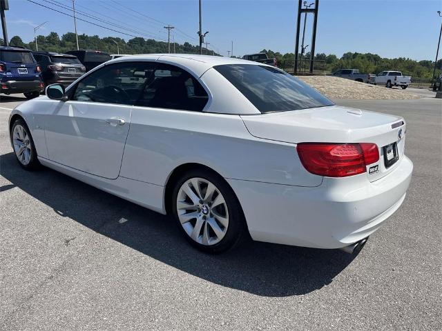 2013 BMW 3 Series Vehicle Photo in ALCOA, TN 37701-3235