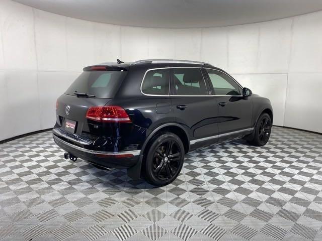 2017 Volkswagen Touareg Vehicle Photo in MEDINA, OH 44256-9001