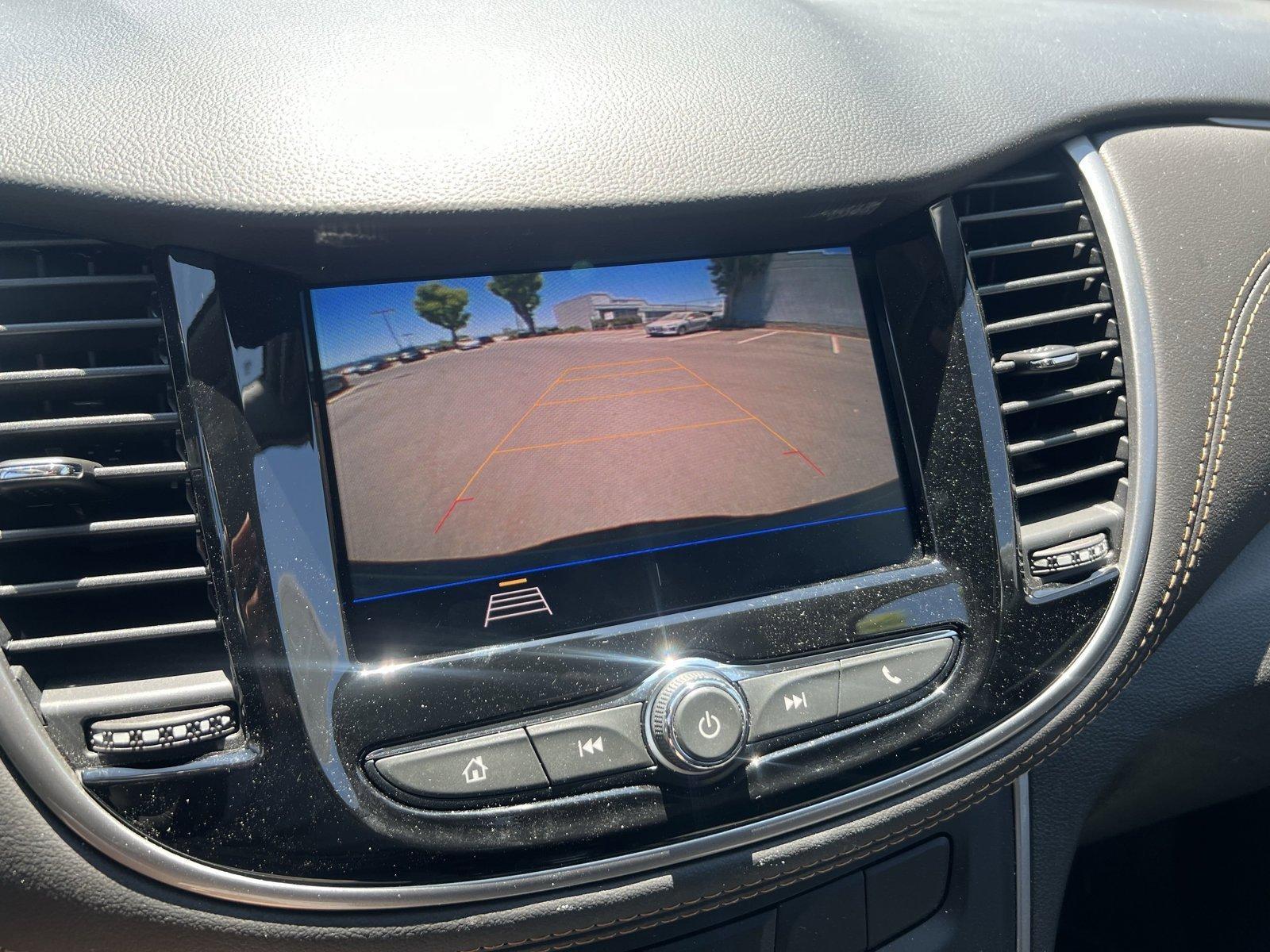 2022 Chevrolet Trax Vehicle Photo in VALENCIA, CA 91355-1705