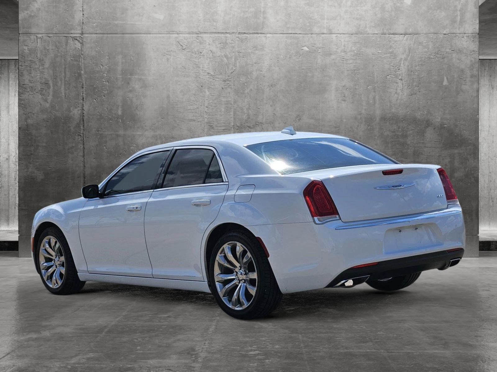 2017 Chrysler 300 Vehicle Photo in AMARILLO, TX 79106-1809