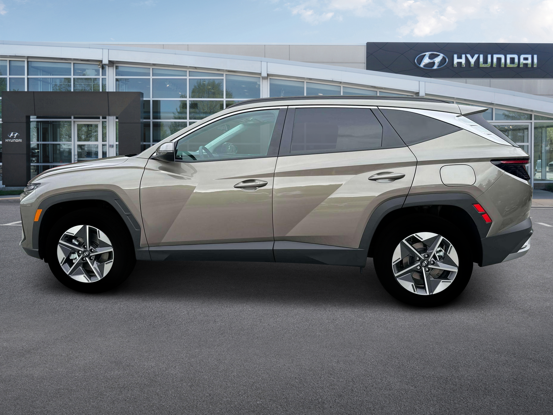 2025 Hyundai TUCSON Hybrid Vehicle Photo in Appleton, WI 54913