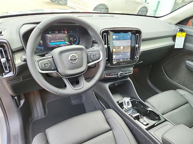 2024 Volvo XC40 Vehicle Photo in Houston, TX 77007