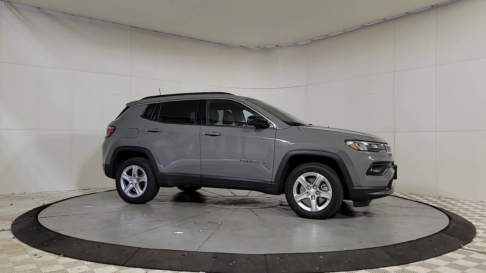 2024 Jeep Compass Vehicle Photo in Plainfield, IL 60586