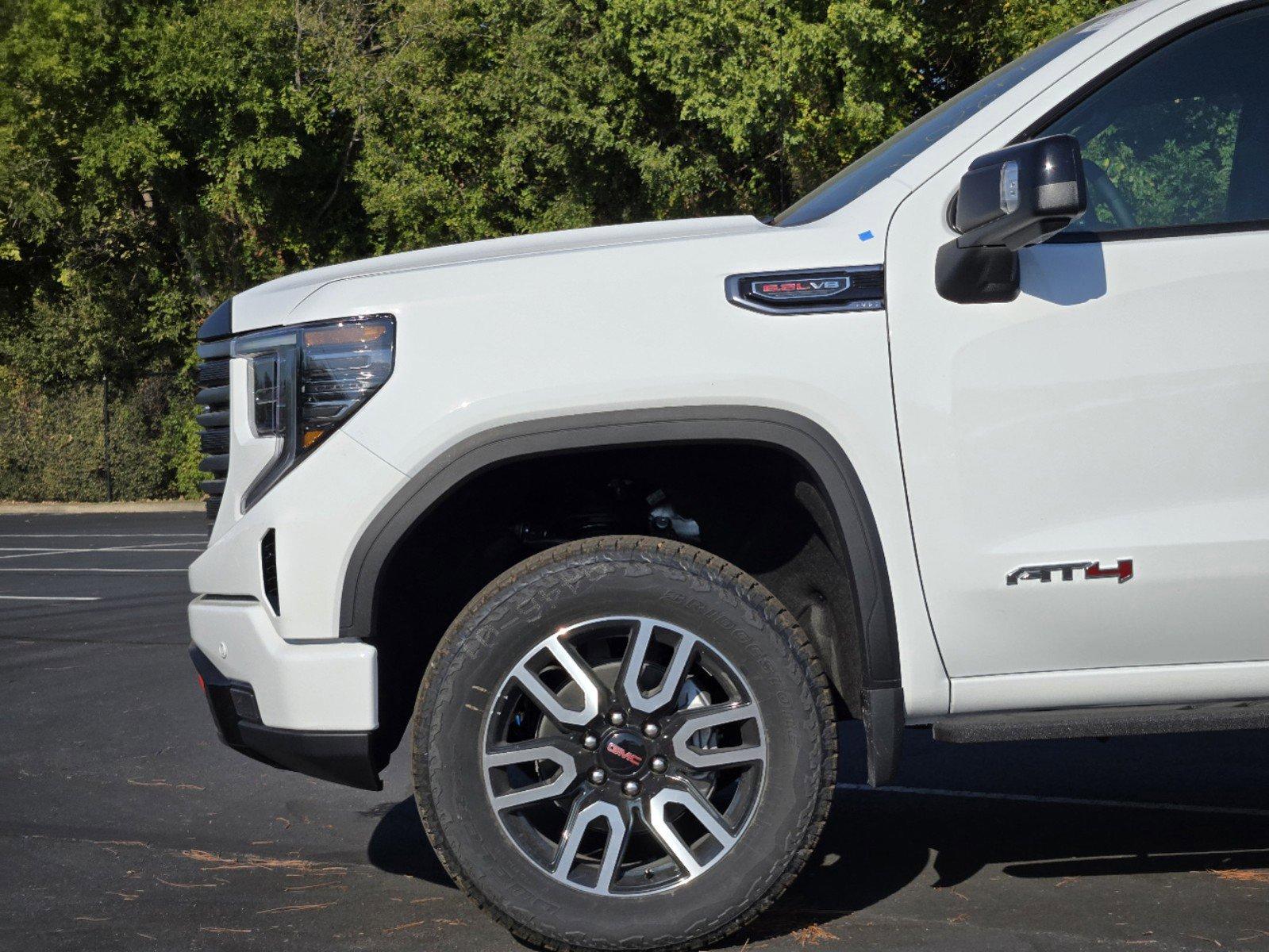 2025 GMC Sierra 1500 Vehicle Photo in DALLAS, TX 75209-3016