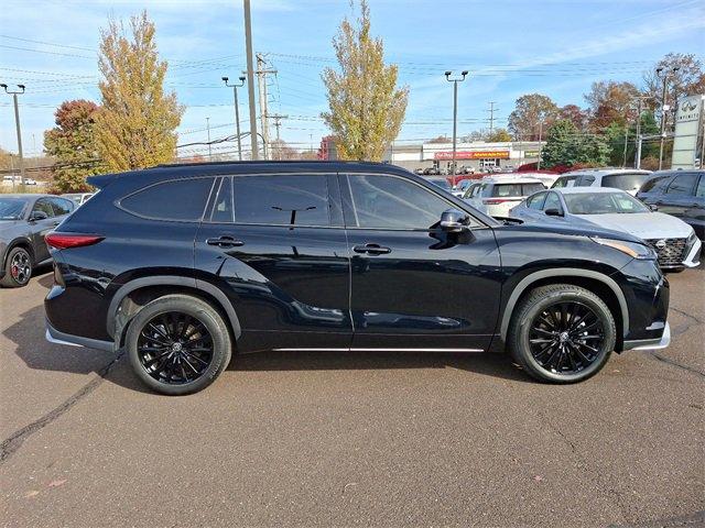 2023 Toyota Highlander Vehicle Photo in Willow Grove, PA 19090