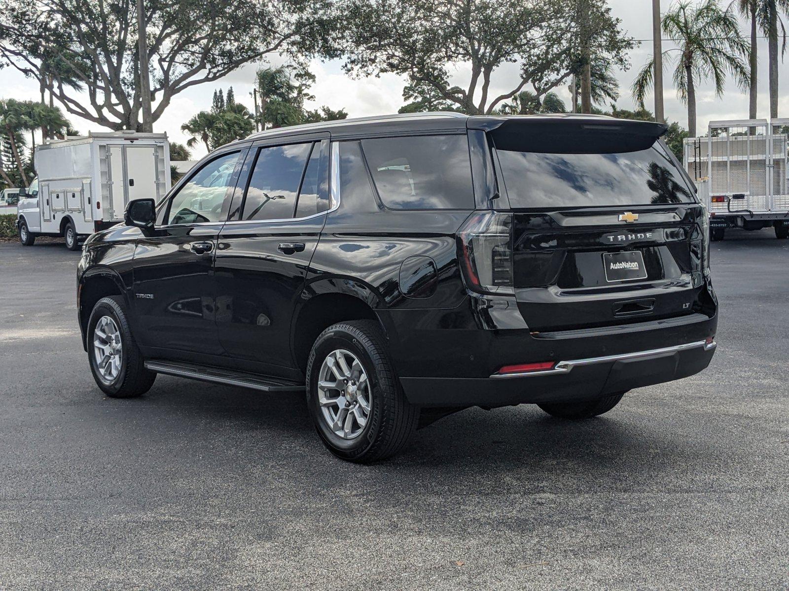 2025 Chevrolet Tahoe Vehicle Photo in GREENACRES, FL 33463-3207