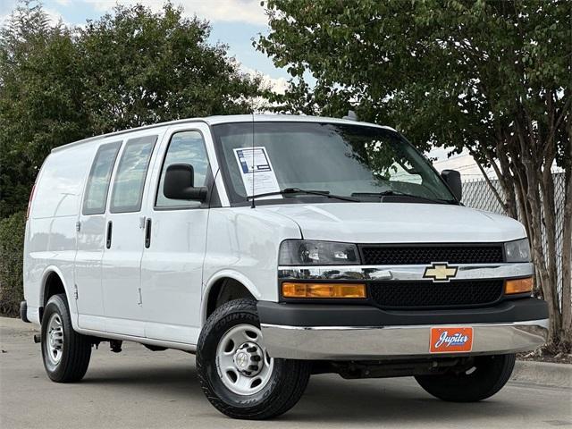 Used 2022 Chevrolet Express Cargo Work Van with VIN 1GCWGAFP3N1141419 for sale in Garland, TX