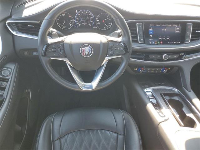 2023 Buick Enclave Vehicle Photo in GRAND BLANC, MI 48439-8139