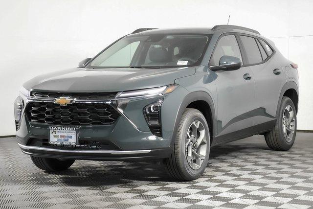 2025 Chevrolet Trax Vehicle Photo in PUYALLUP, WA 98371-4149