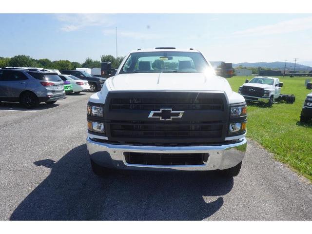 2023 Chevrolet Silverado 6500 HD Vehicle Photo in ALCOA, TN 37701-3235