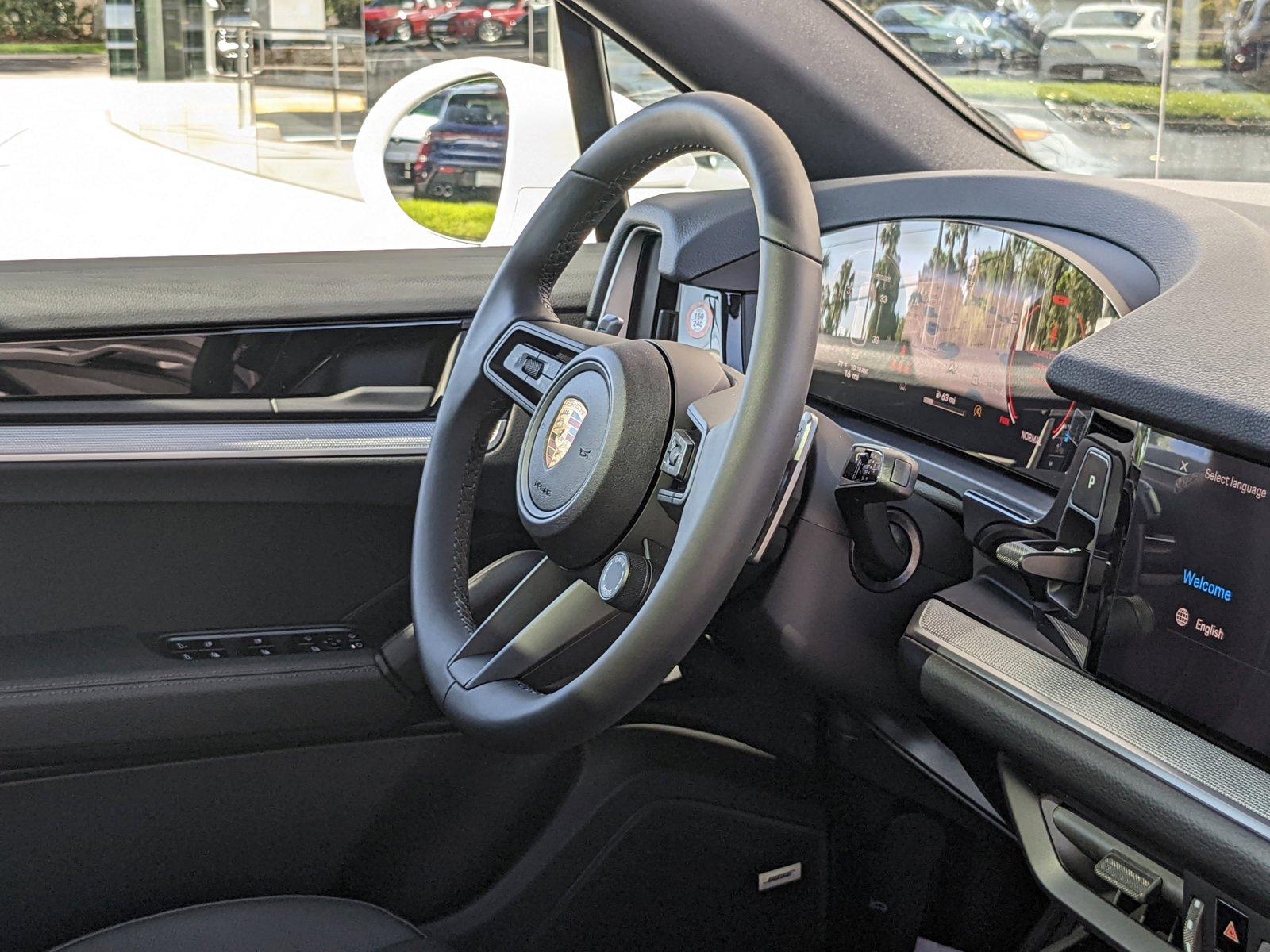 2024 Porsche Cayenne Vehicle Photo in Maitland, FL 32751