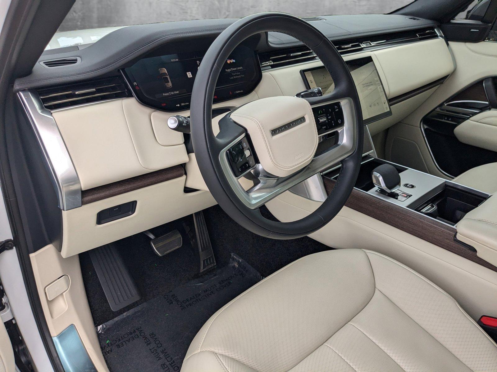 2024 Land Rover Range Rover Vehicle Photo in Pompano Beach, FL 33064