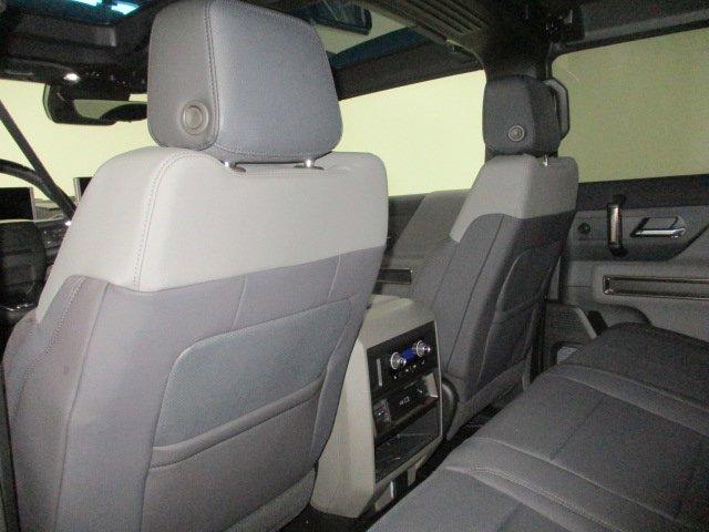 2024 GMC HUMMER EV SUV Vehicle Photo in BATTLE CREEK, MI 49037-8454