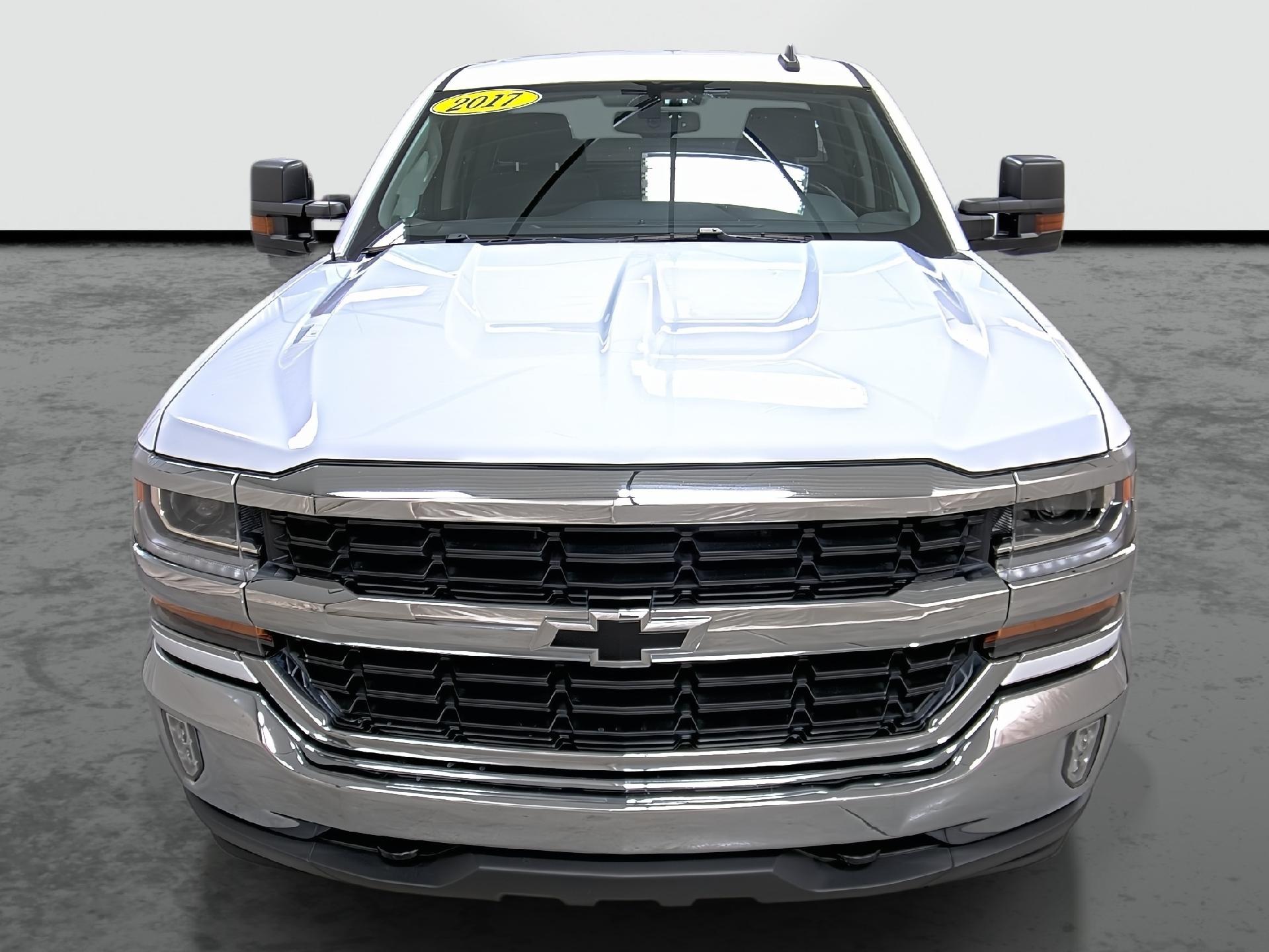 2017 Chevrolet Silverado 1500 Vehicle Photo in HANNIBAL, MO 63401-5401