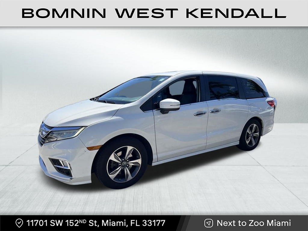 Used 2018 Honda Odyssey Touring with VIN 5FNRL6H89JB028118 for sale in Miami, FL