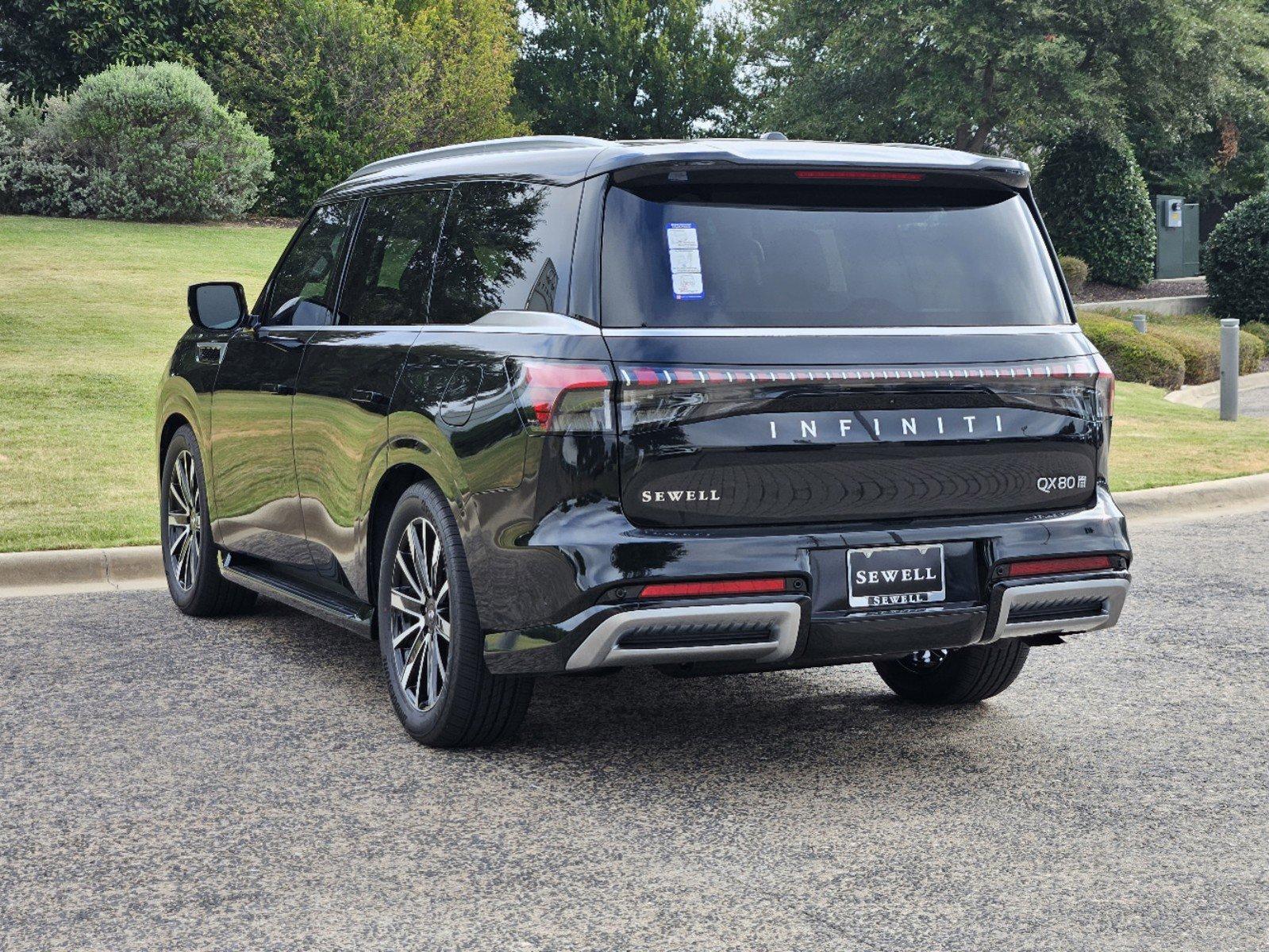 2025 INFINITI QX80 Vehicle Photo in Fort Worth, TX 76132