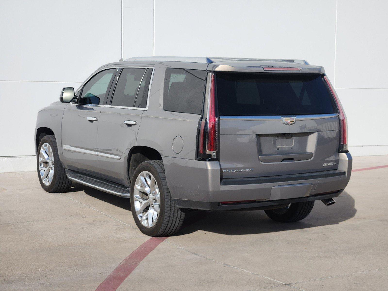 2017 Cadillac Escalade Vehicle Photo in GRAPEVINE, TX 76051-8302