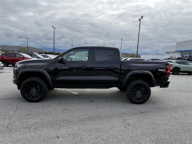 2024 Chevrolet Colorado Vehicle Photo in ALCOA, TN 37701-3235