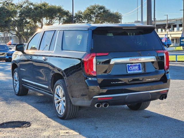 2023 GMC Yukon XL Vehicle Photo in SUGAR LAND, TX 77478-0000