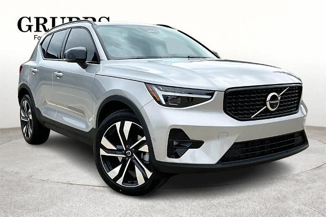 2024 Volvo XC40 Vehicle Photo in Houston, TX 77007