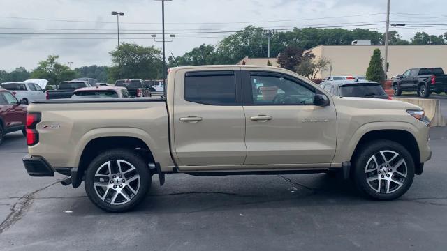 2024 Chevrolet Colorado Vehicle Photo in MOON TOWNSHIP, PA 15108-2571