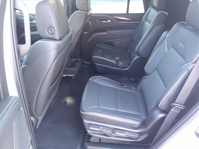 2022 Cadillac Escalade Vehicle Photo in DENTON, TX 76210-9321