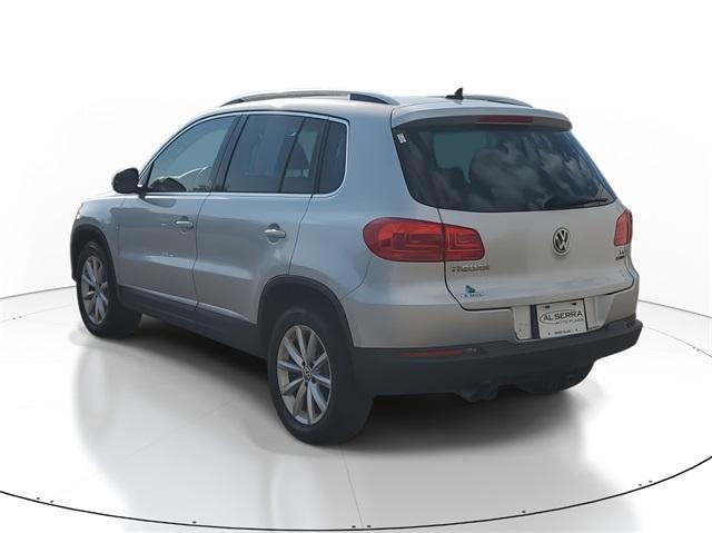 2017 Volkswagen Tiguan Vehicle Photo in GRAND BLANC, MI 48439-8139