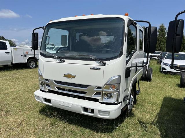 2025 Chevrolet Low Cab Forward 3500 Vehicle Photo in ALCOA, TN 37701-3235