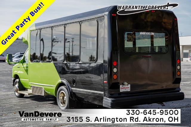 2016 Ford Econoline Commercial Cutaway Vehicle Photo in Akron, OH 44312