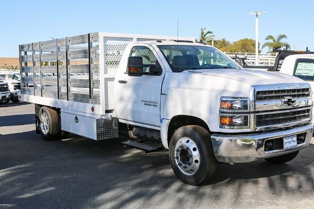 2023 Chevrolet Silverado Chassis Cab Vehicle Photo in VENTURA, CA 93003-8585