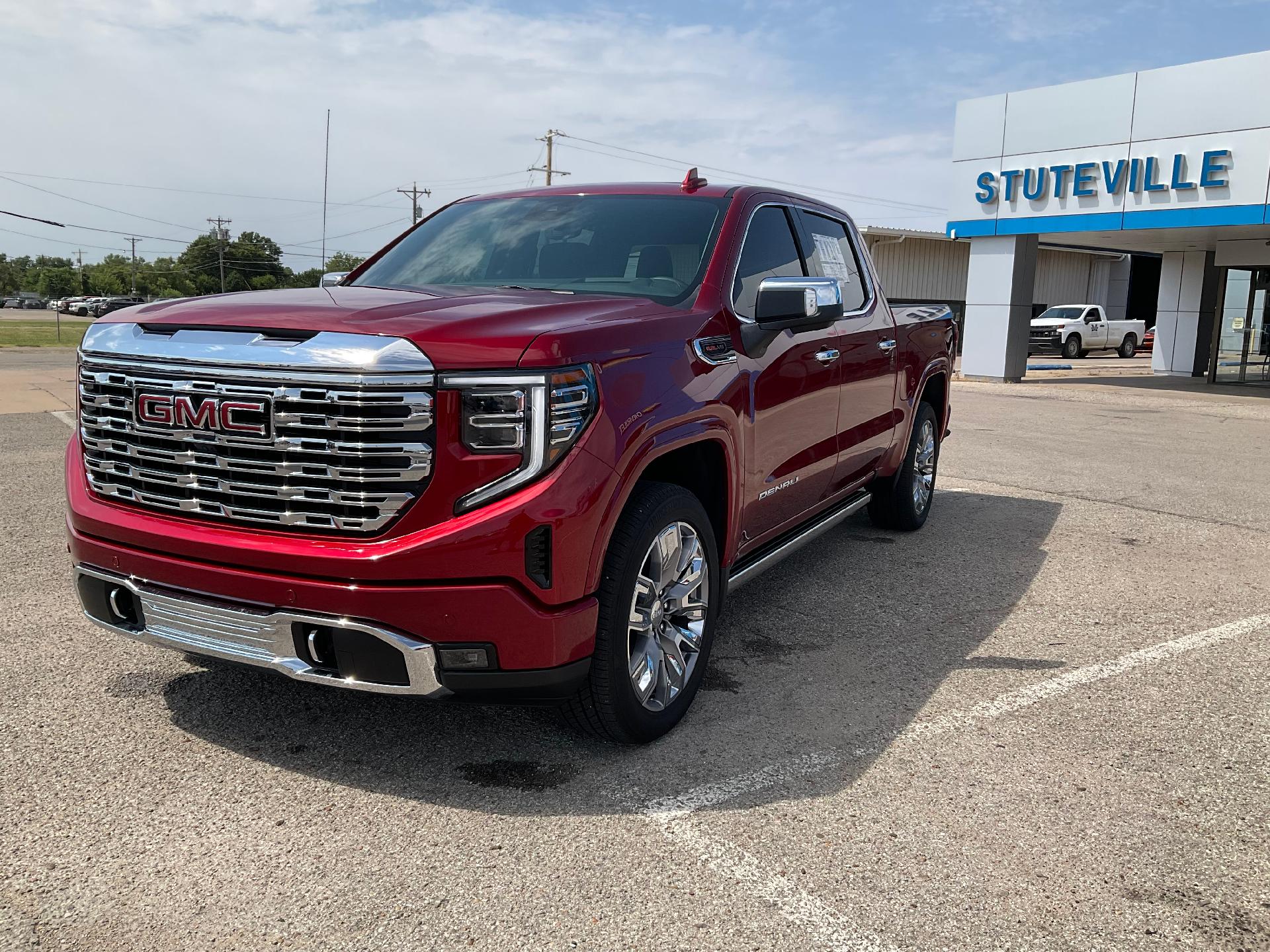 2024 GMC Sierra 1500 Vehicle Photo in PONCA CITY, OK 74601-1036