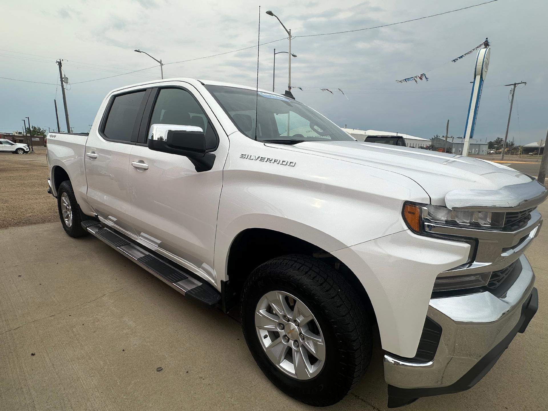 Certified 2022 Chevrolet Silverado 1500 Limited LT with VIN 1GCUYDED0NZ135494 for sale in Glasgow, MT