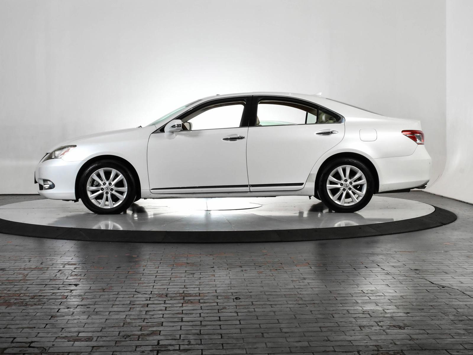 2011 Lexus ES 350 Vehicle Photo in DALLAS, TX 75235