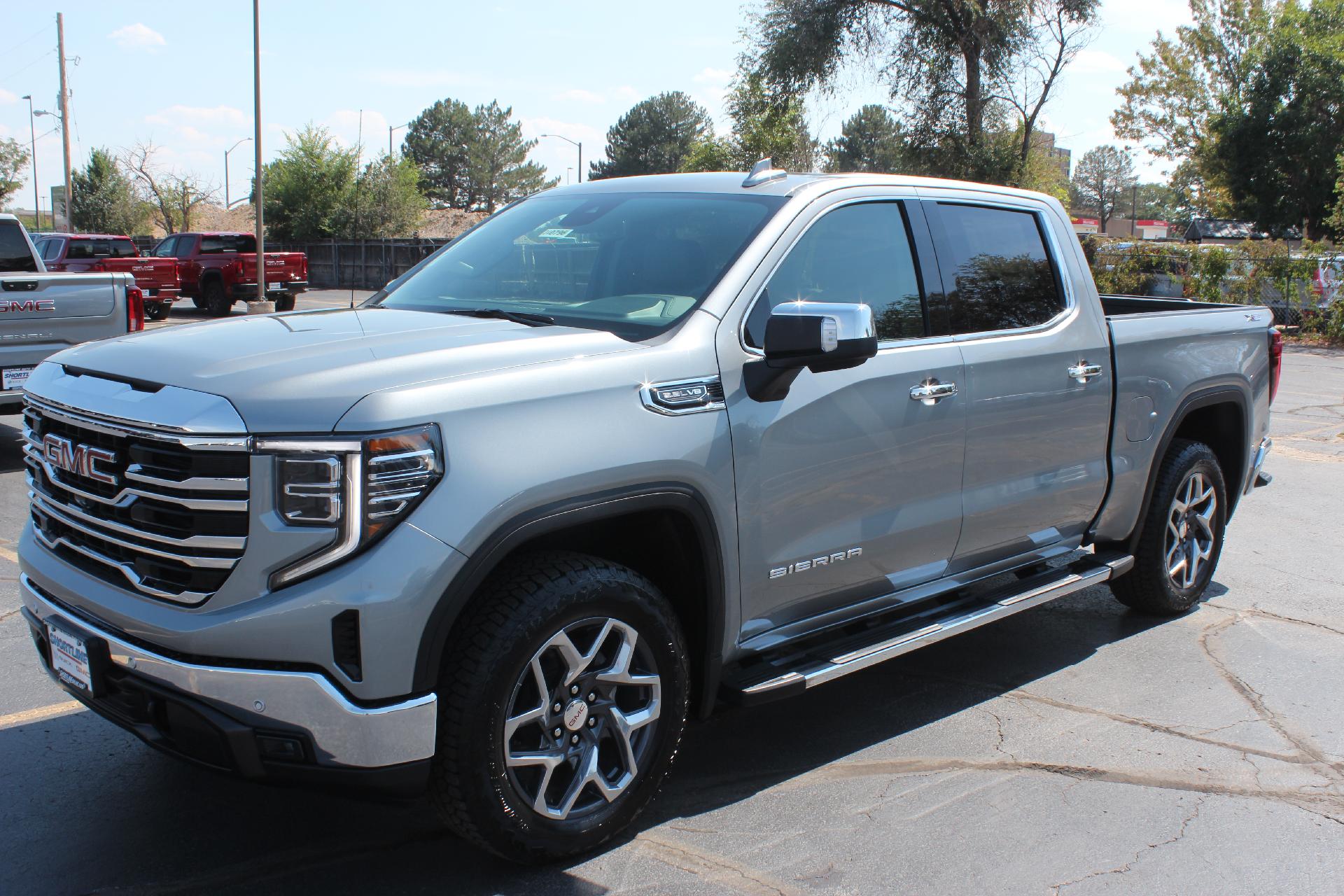 2024 GMC Sierra 1500 Vehicle Photo in AURORA, CO 80012-4011