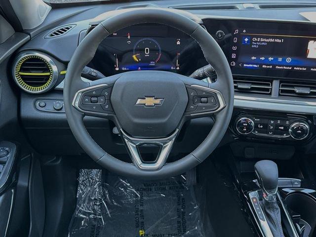 2025 Chevrolet Trax Vehicle Photo in RIVERSIDE, CA 92504-4106