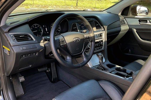 2017 Hyundai Sonata Vehicle Photo in INDEPENDENCE, MO 64055-1314