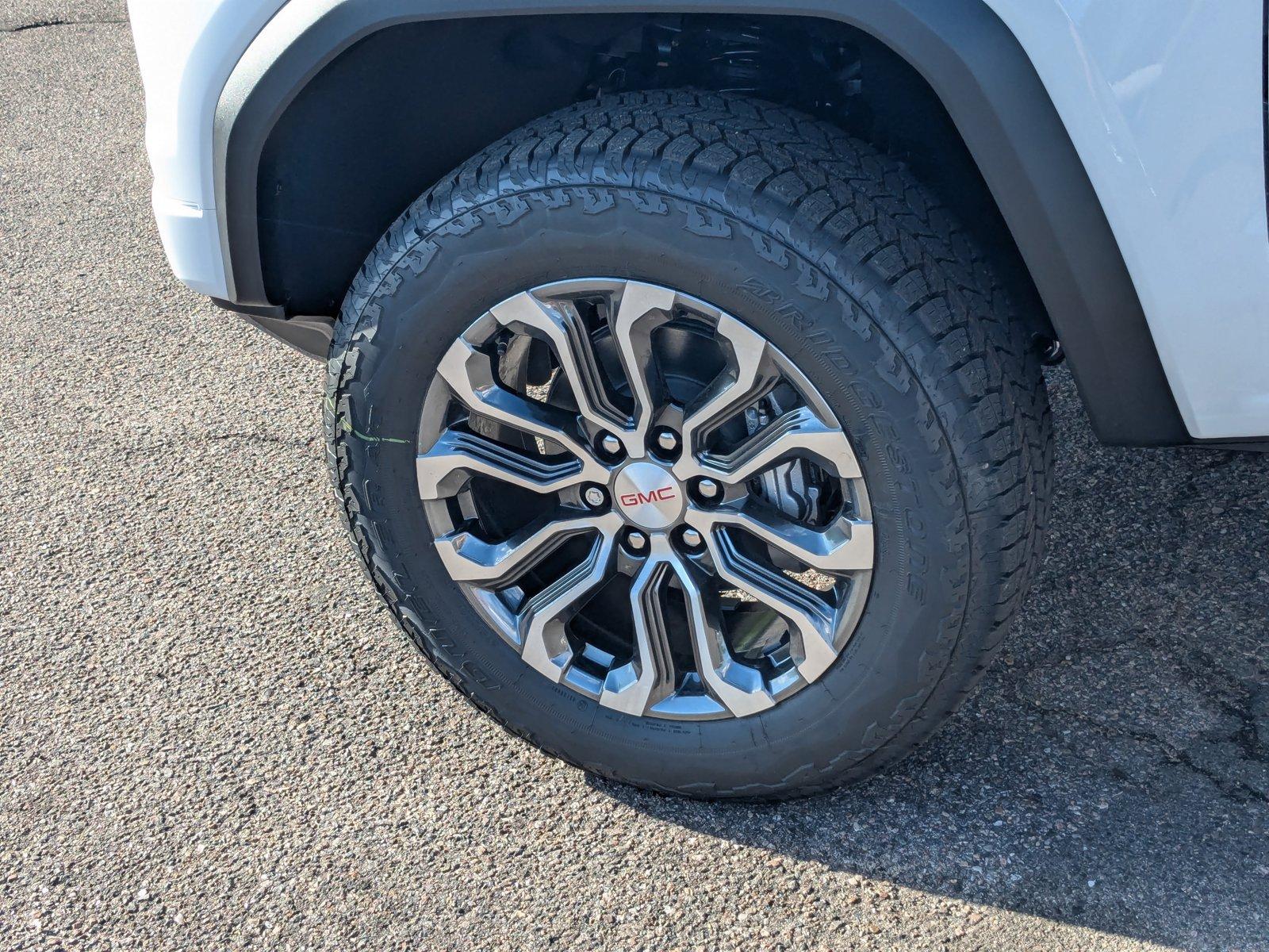 2024 GMC Canyon Vehicle Photo in LONE TREE, CO 80124-2750