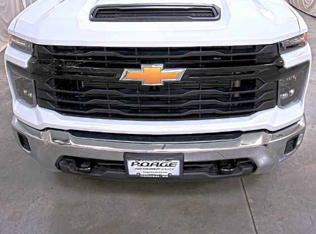 2024 Chevrolet Silverado 2500 HD Vehicle Photo in HANNIBAL, MO 63401-5401