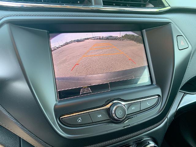 2021 Chevrolet Trailblazer Vehicle Photo in MOON TOWNSHIP, PA 15108-2571