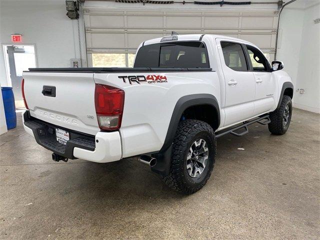 2017 Toyota Tacoma Vehicle Photo in PORTLAND, OR 97225-3518