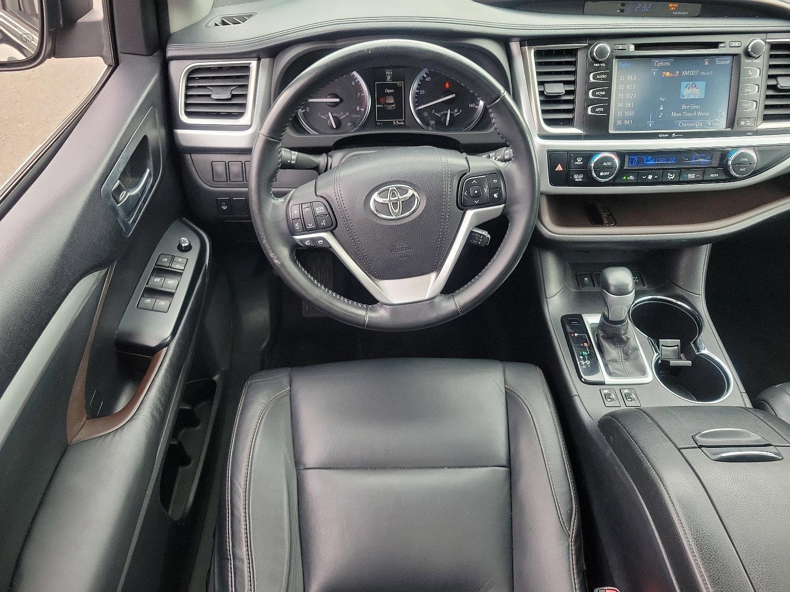 2015 Toyota Highlander Vehicle Photo in Trevose, PA 19053