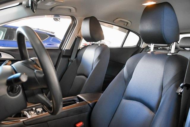 2018 Mazda Mazda3 5-Door Vehicle Photo in Everett, WA 98204