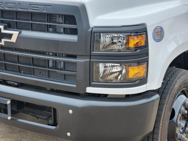 2024 Chevrolet Silverado Chassis Cab Vehicle Photo in Weatherford, TX 76087