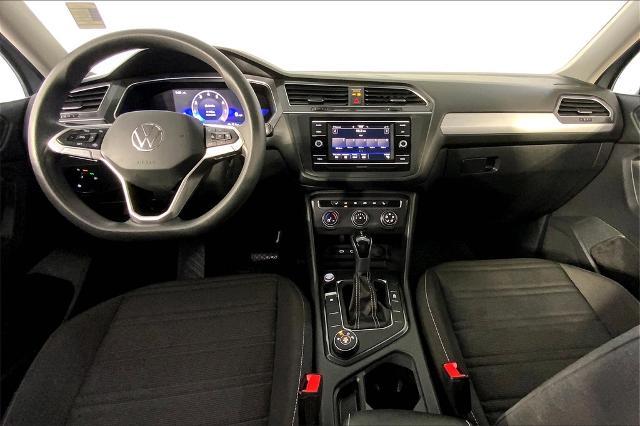 2022 Volkswagen Tiguan Vehicle Photo in Lees Summit, MO 64086