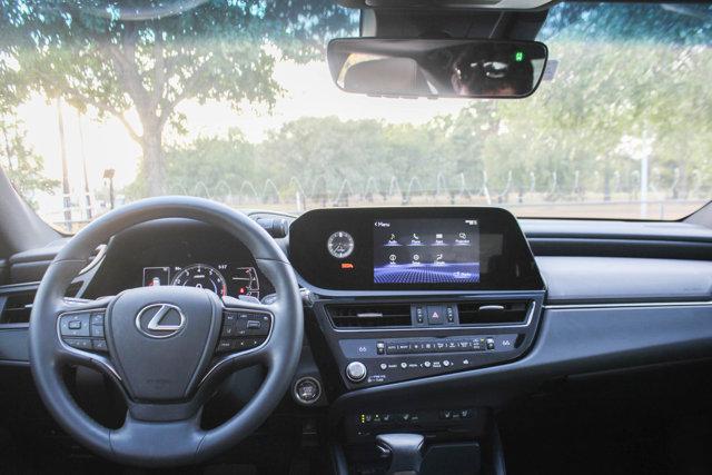 2022 Lexus ES 350 Vehicle Photo in HOUSTON, TX 77090